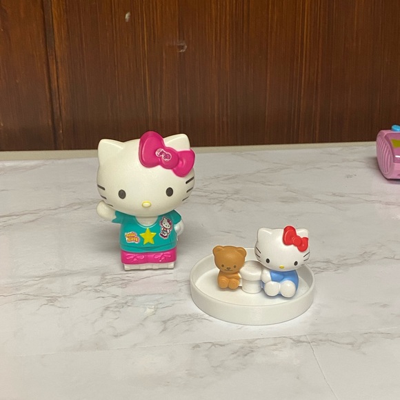 Hello Kitty Sanrio McDonalds Toy Spinning Cake Topper Sitting collection figures - Picture 5 of 13